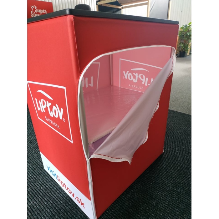 Table RED MAGENTA with shelf, all-over print, zip closure, washable top